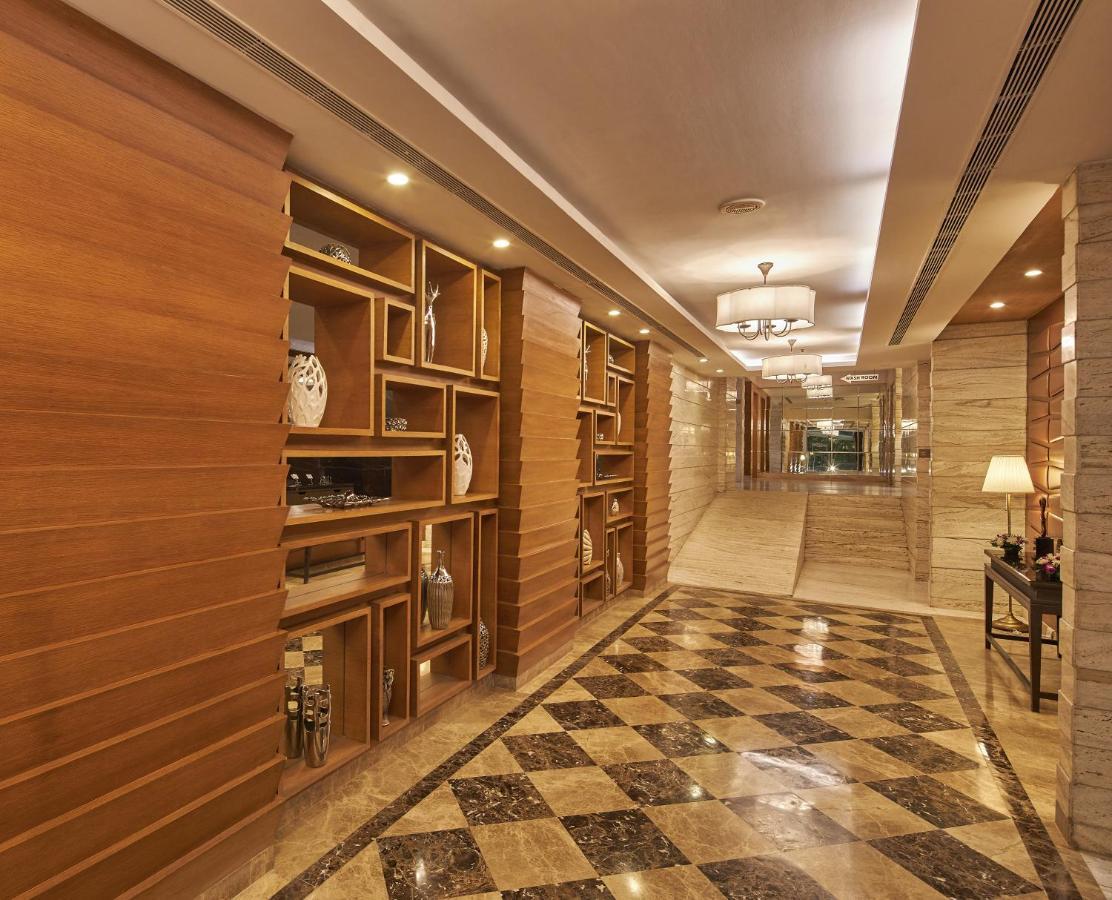 Royal Orchid Central Grazia, Navi Mumbai Exteriör bild