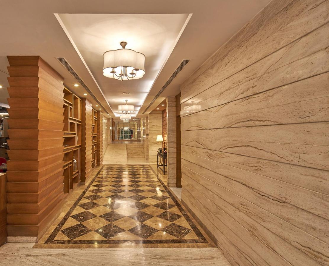 Royal Orchid Central Grazia, Navi Mumbai Exteriör bild