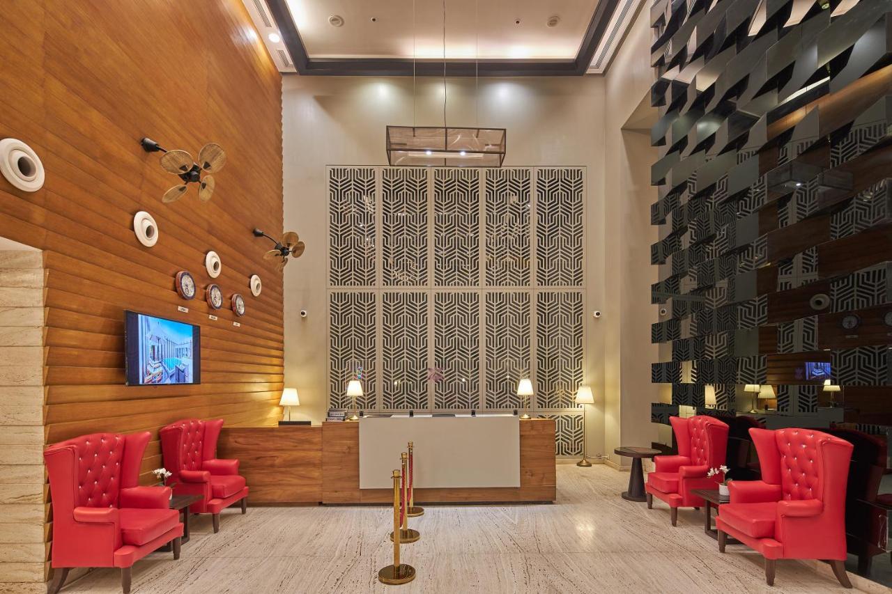 Royal Orchid Central Grazia, Navi Mumbai Exteriör bild
