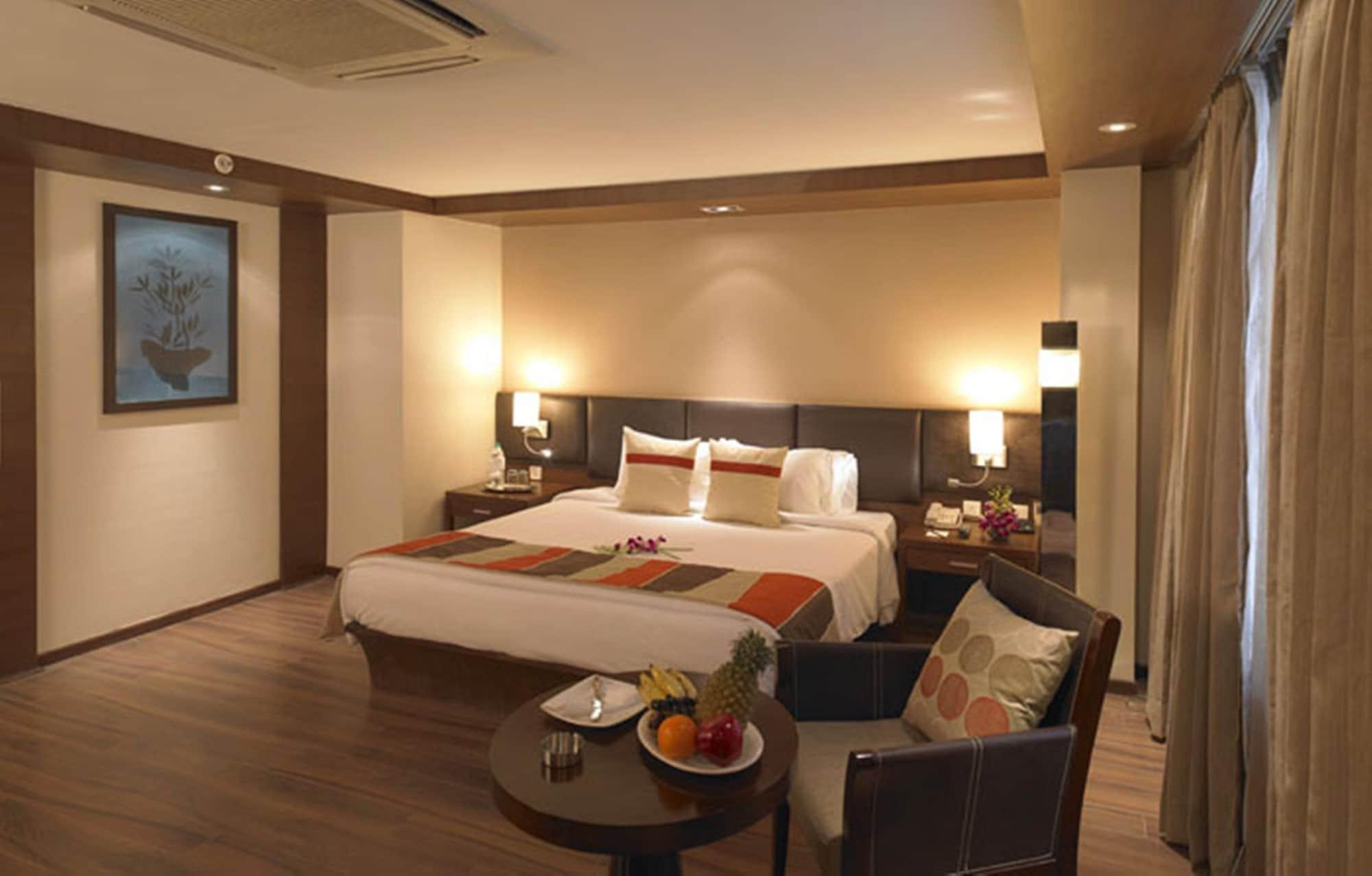 Royal Orchid Central Grazia, Navi Mumbai Exteriör bild